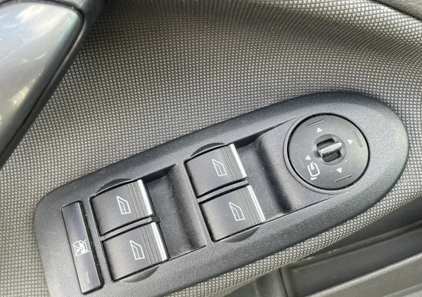 Ford Kuga cena 36900 przebieg: 205000, rok produkcji 2011 z Września małe 172